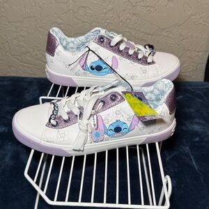 NEW-Disney Stitch Women's Low Top Lace Up Sneakers Size 10 Shoes